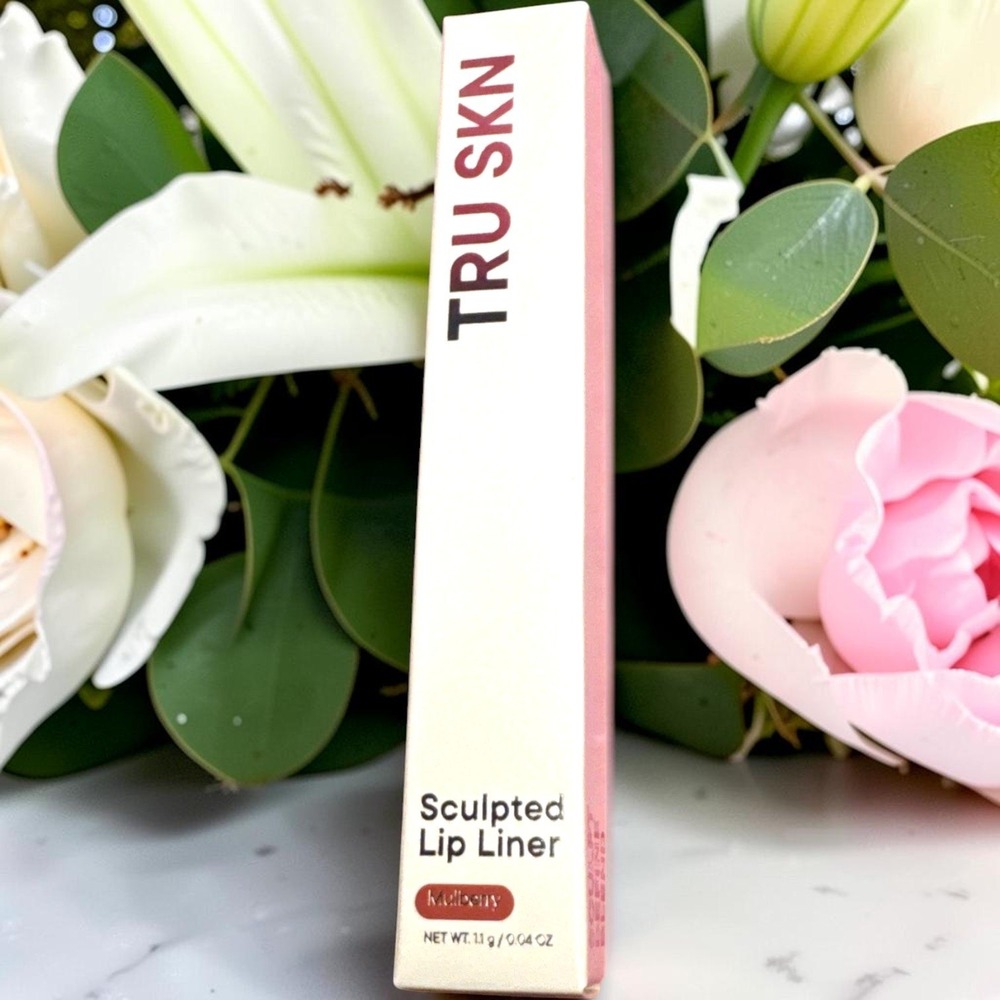 New‎ 1.1g Mulberry Matte Sculpted Lip Liner TRU SKN Berry Red